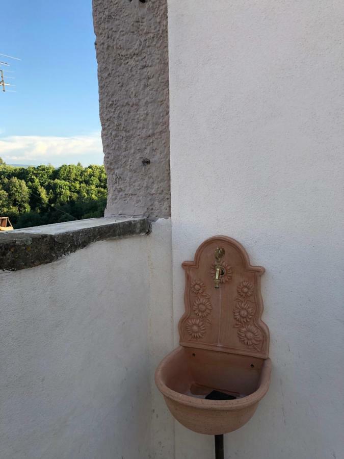 Le Case Di Nonna Gina Capranica Luaran gambar