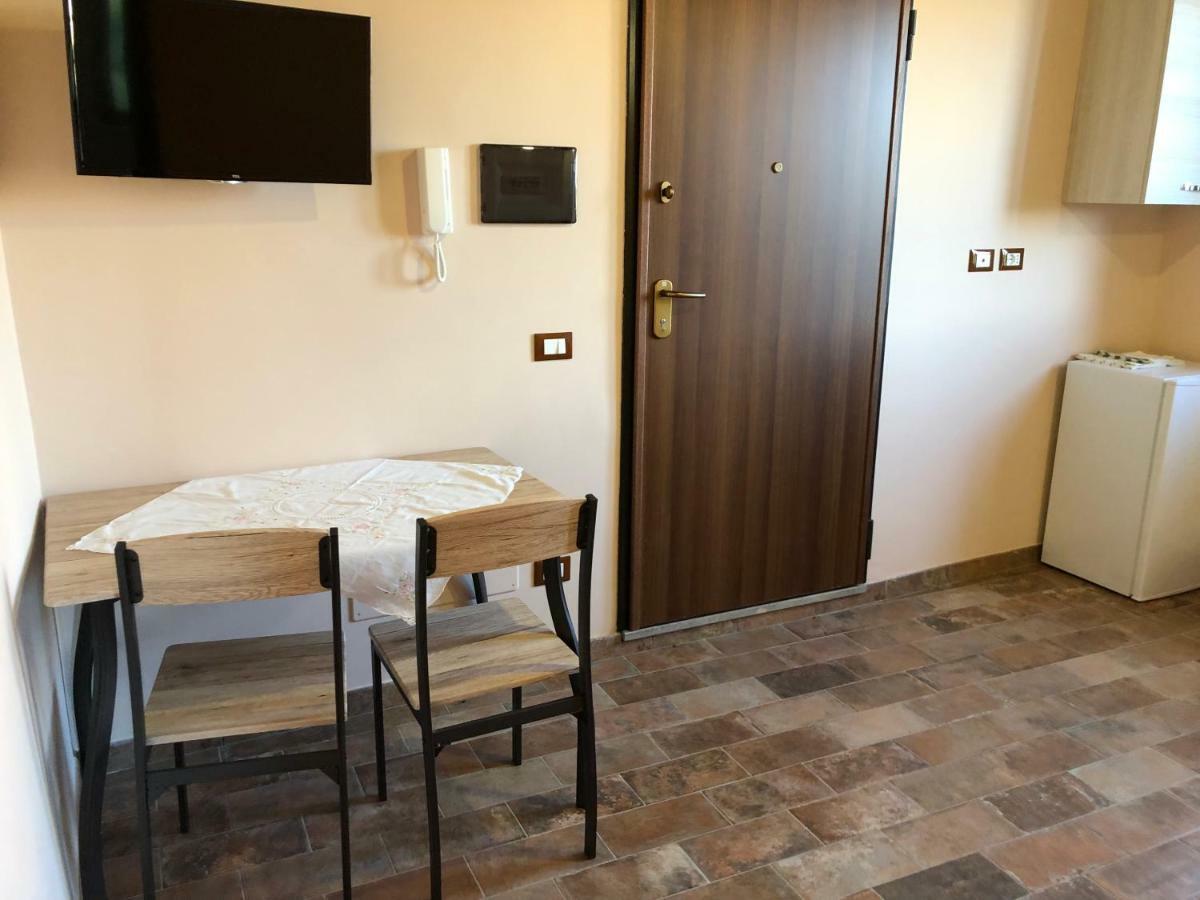Le Case Di Nonna Gina Capranica Luaran gambar
