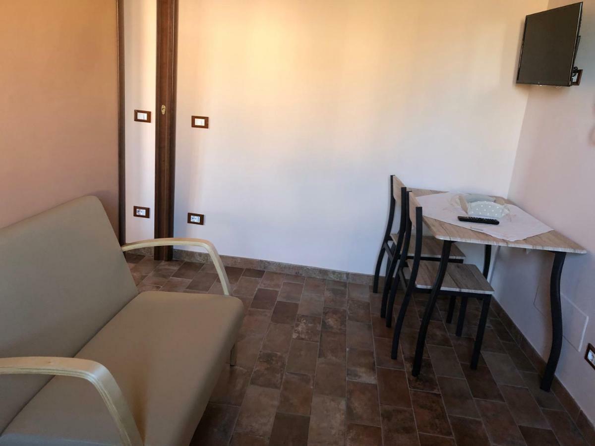 Le Case Di Nonna Gina Capranica Luaran gambar