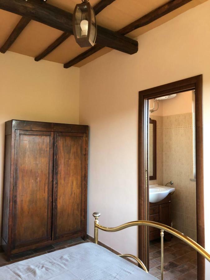 Le Case Di Nonna Gina Capranica Luaran gambar